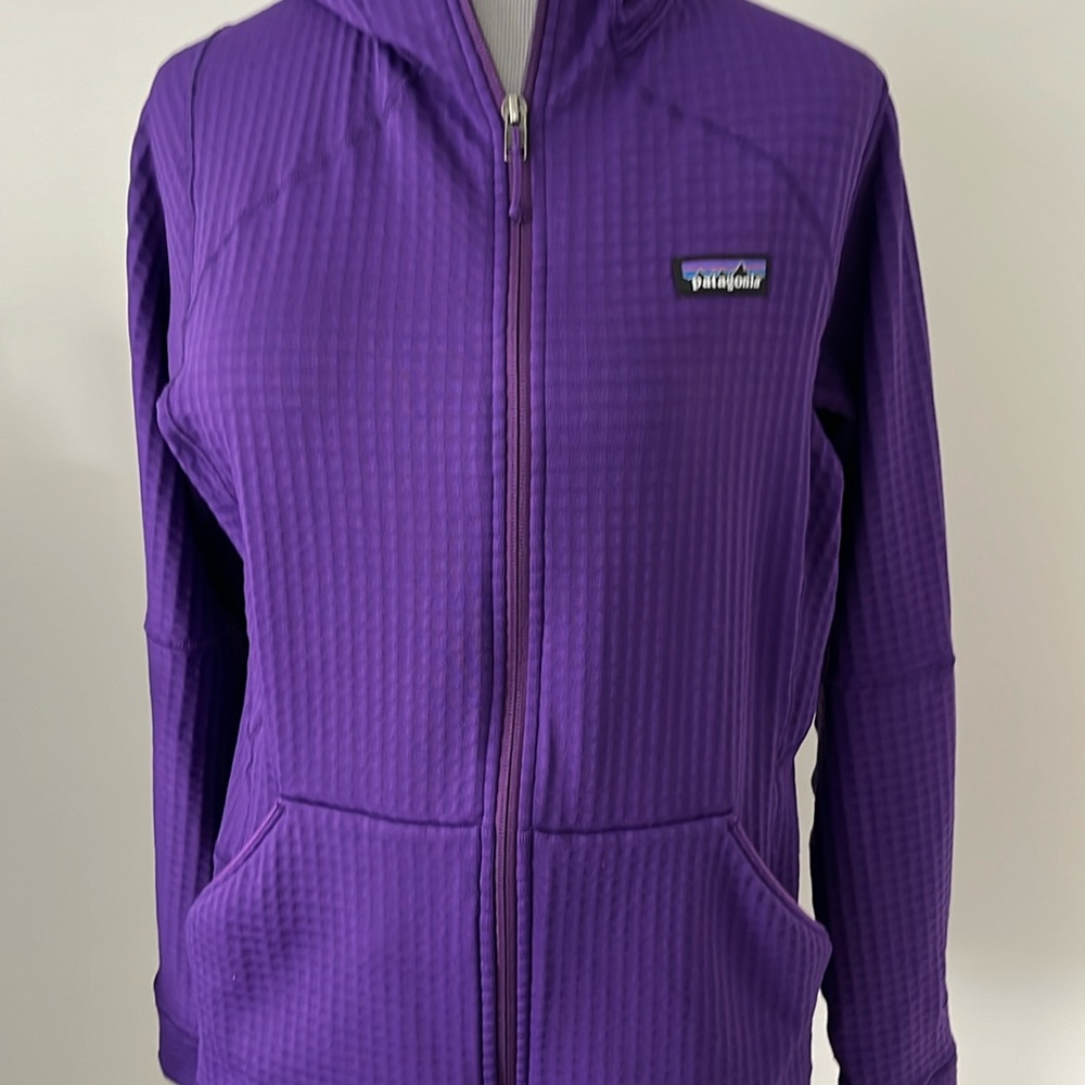 Patagonia Women's R1 Purple Hooded Zip-Up Thermal Layer